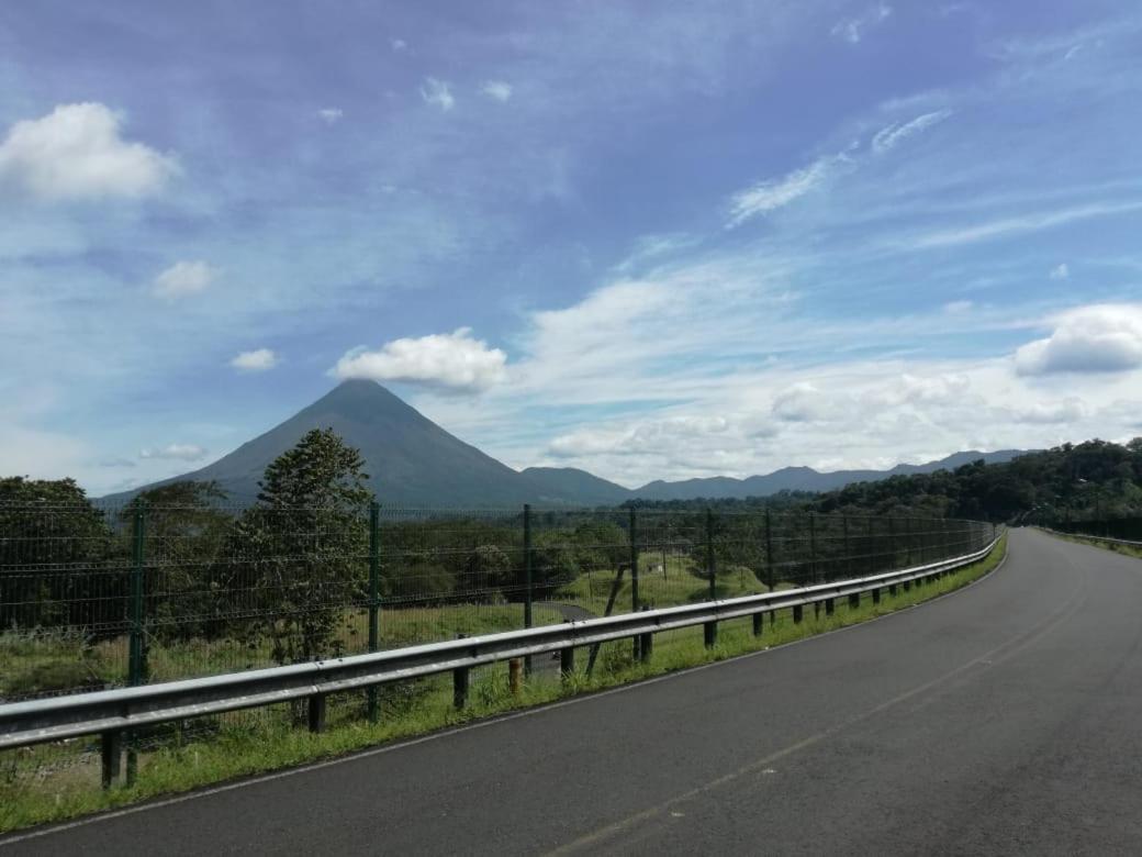 Casona Rustica & Bungalow La Fortuna Bagian luar foto