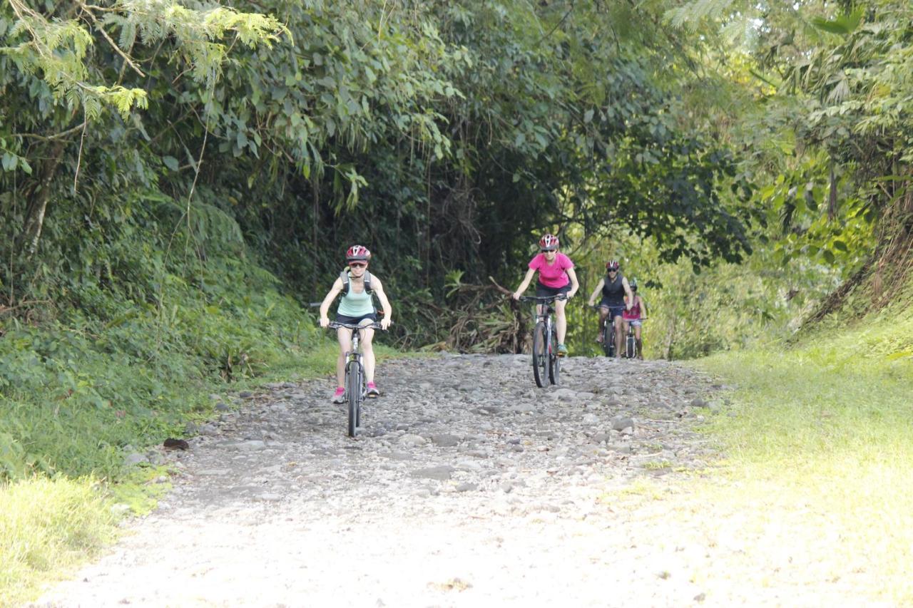 Casona Rustica & Bungalow La Fortuna Bagian luar foto